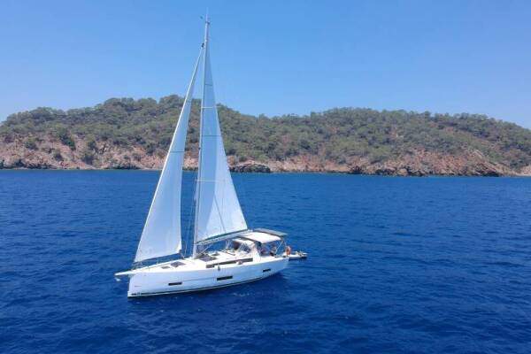 Dufour 390 • Joy 5