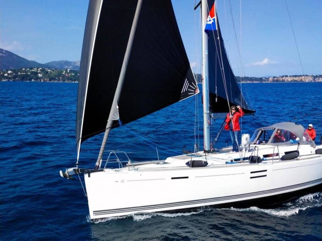 Dufour 40 E Performance Avel Heol
