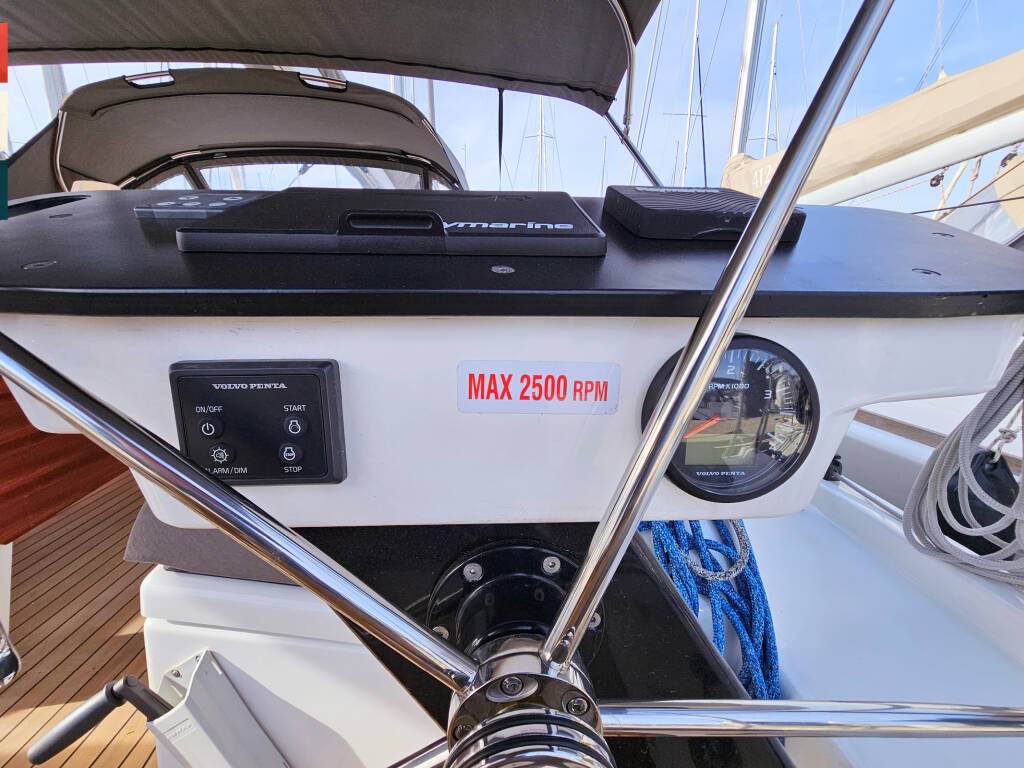 Dufour 41 Grand Large Mila (A/C & gen)