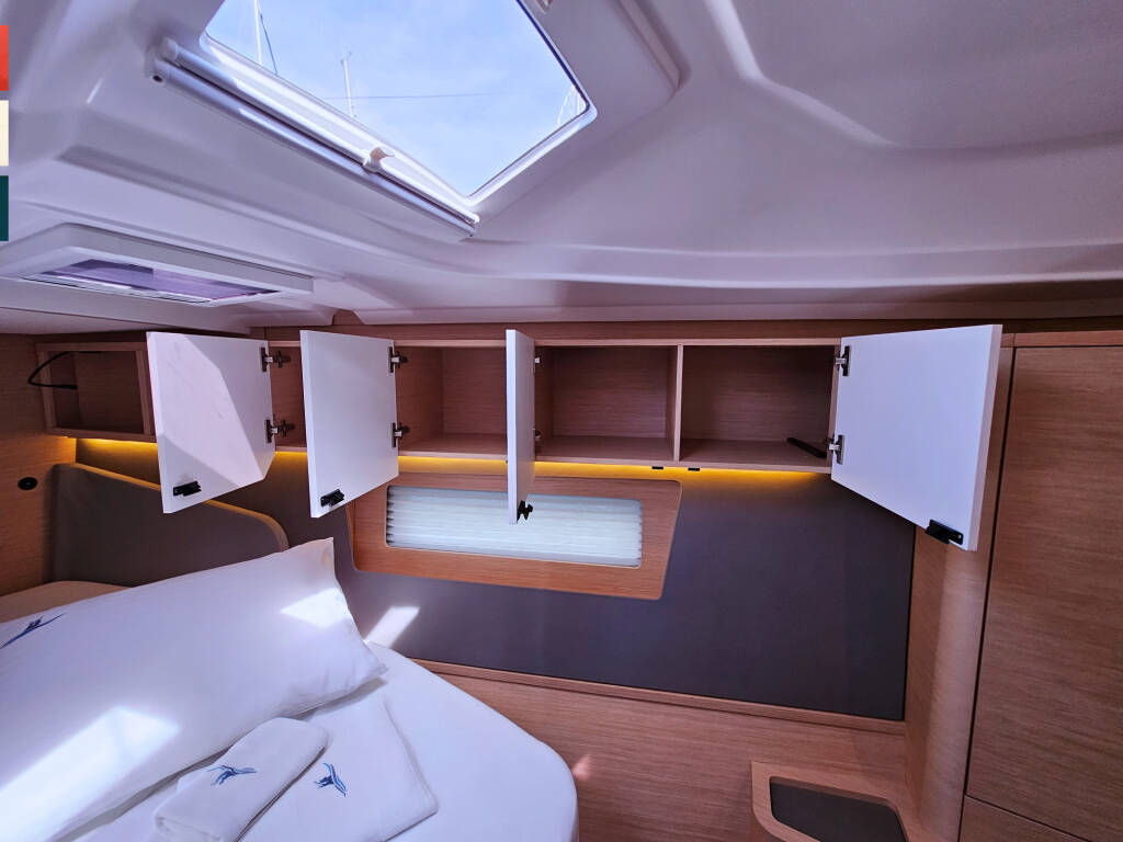 Dufour 41 Grand Large Dunya (A/C & gen)