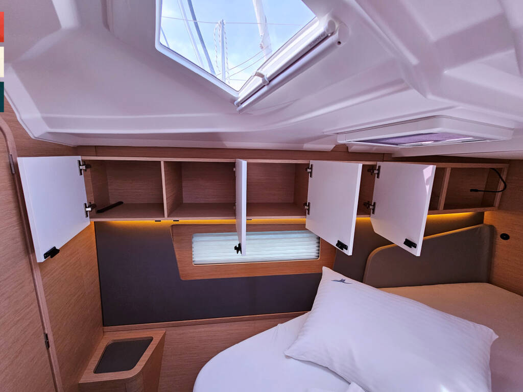 Dufour 41 Grand Large Dunya (A/C & gen)