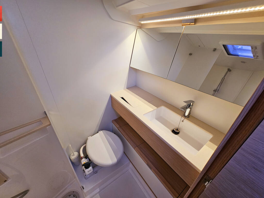 Dufour 41 Grand Large Dunya (A/C & gen)