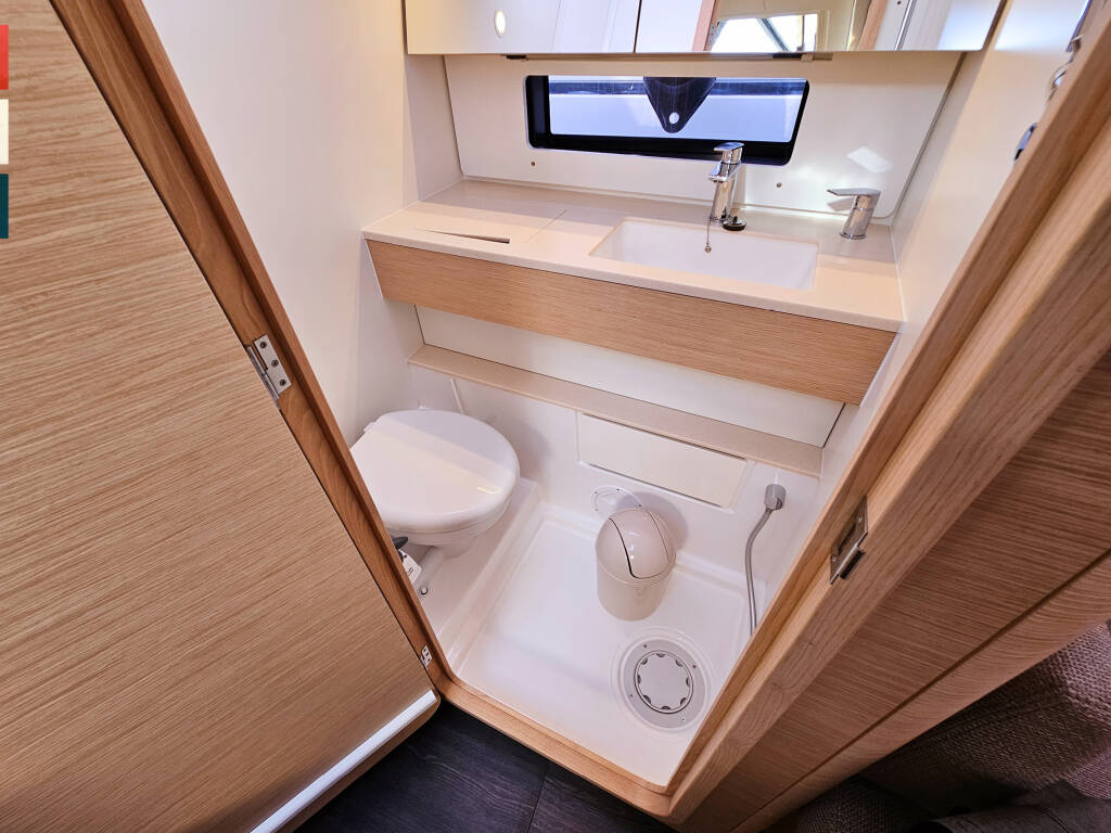 Dufour 41 Grand Large Dunya (A/C & gen)