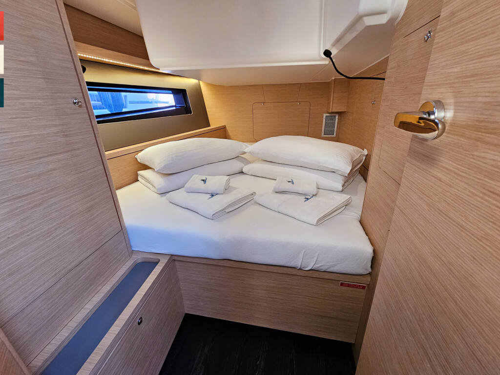 Dufour 41 Grand Large Dunya (A/C & gen)