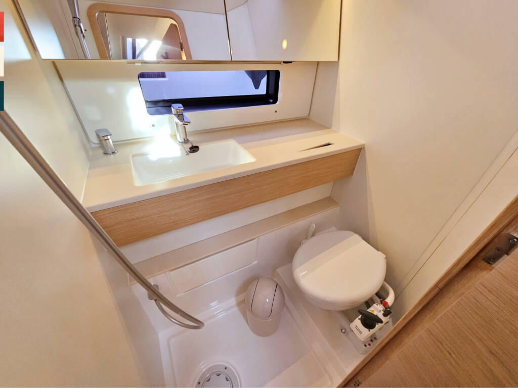 Dufour 41 Grand Large Dunya (A/C & gen)