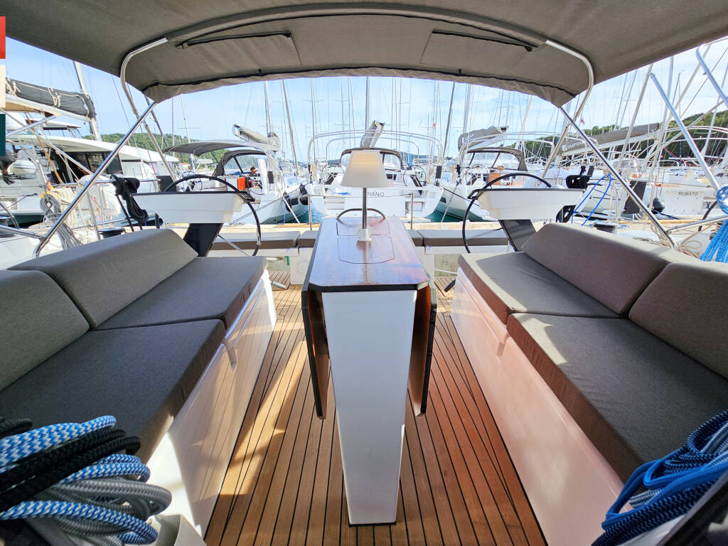 Dufour 41 Grand Large Dunya (A/C & gen)