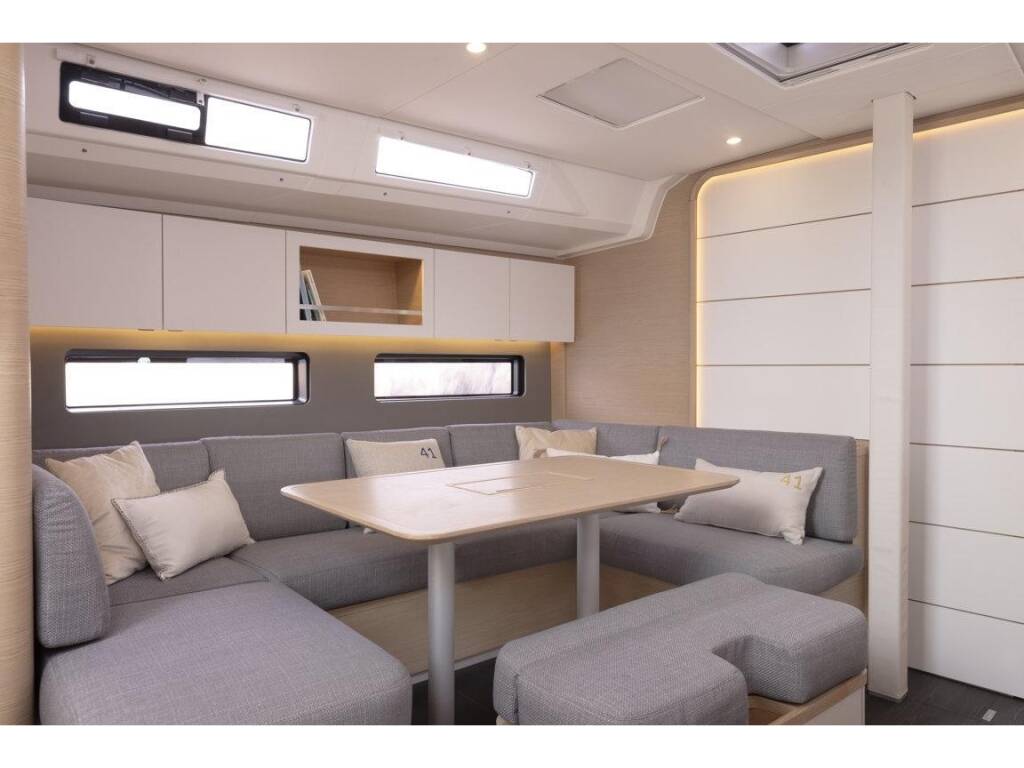 Dufour 41 Ninive - Water maker, Solar Panel