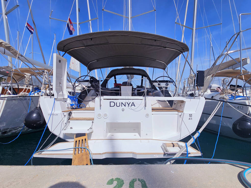 Dufour 41 • Dunya (A/C & gen)