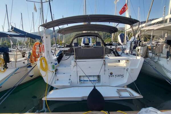 Dufour 41 • Yin Yang