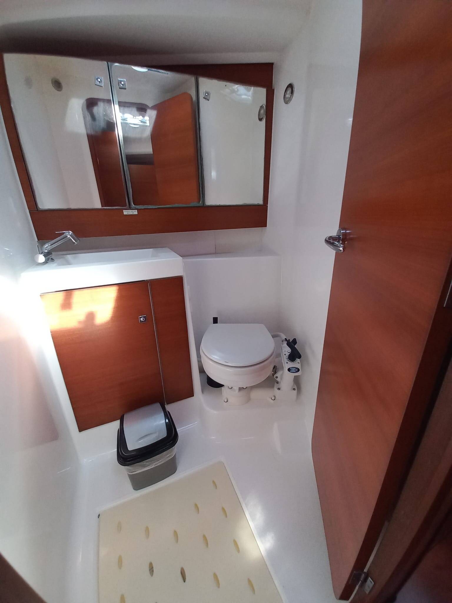 Dufour 410 Grand Large 6 Julia