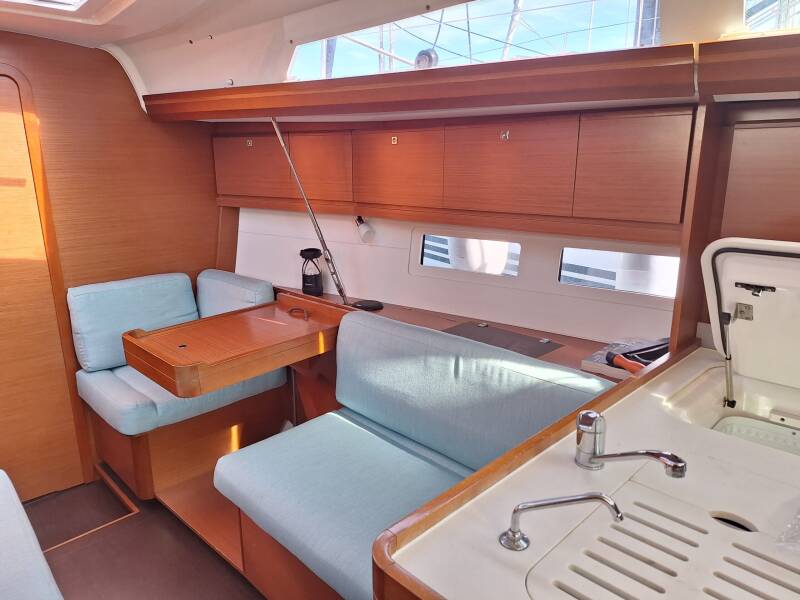 Dufour 412 GL Rose De Mer