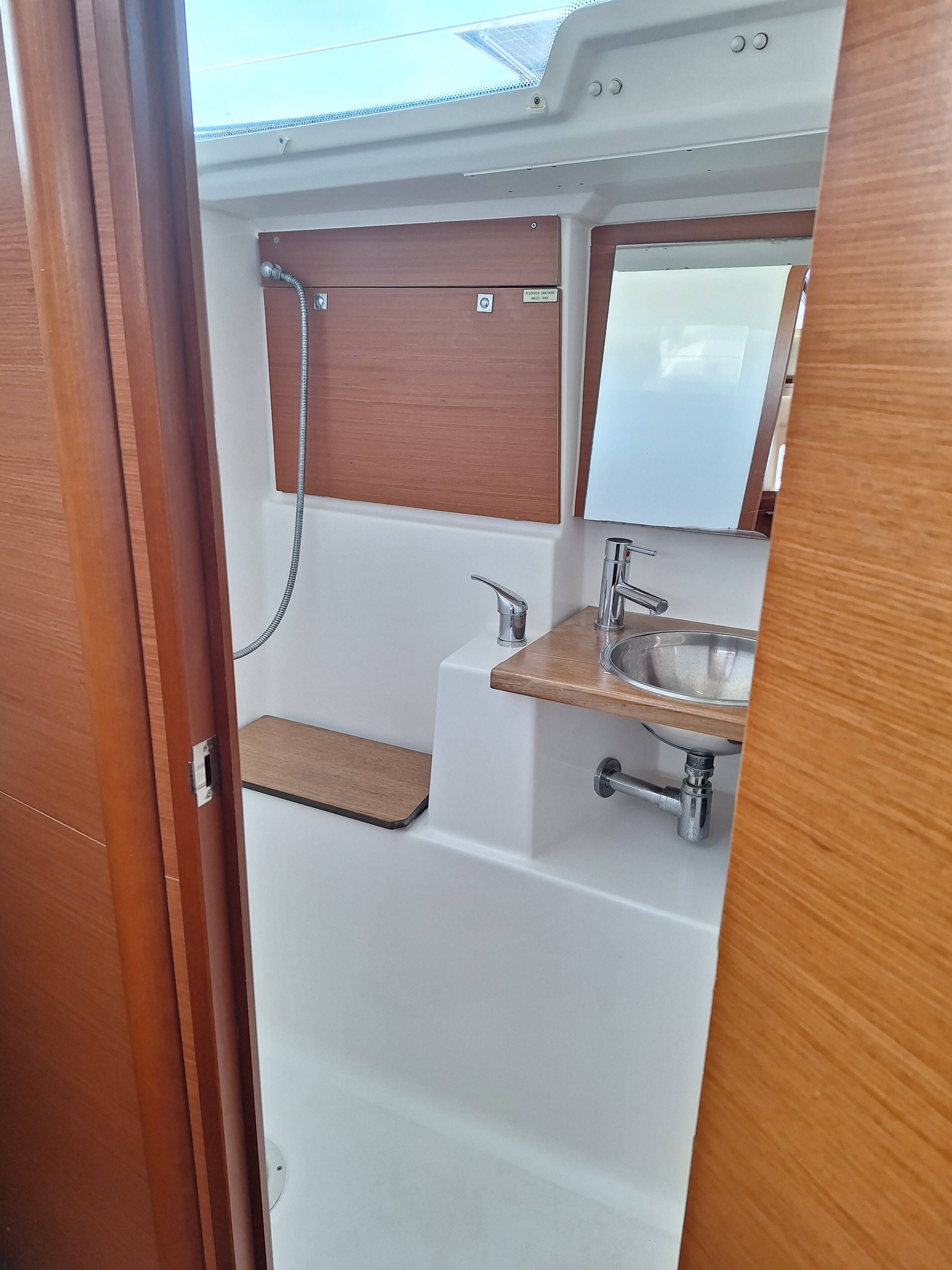 Dufour 412 GL Rose De Mer