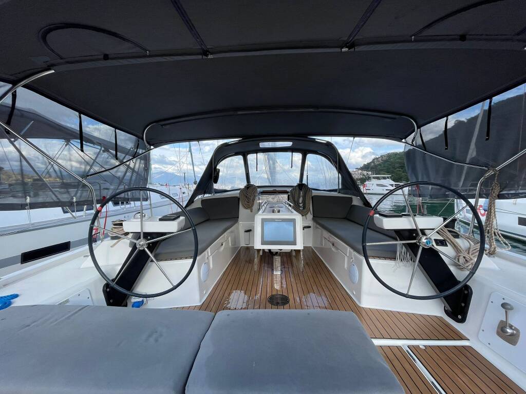 Dufour 430 GL • Kummsal