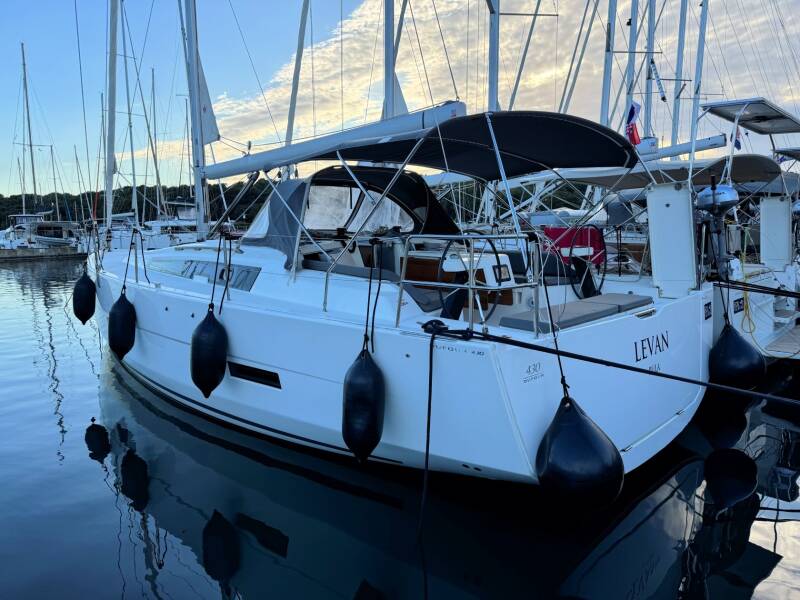 Dufour 430 GL Levan