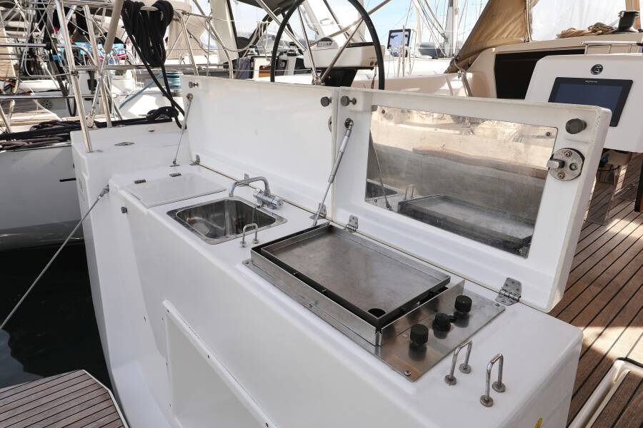 Dufour 430 GL Adriatic Office