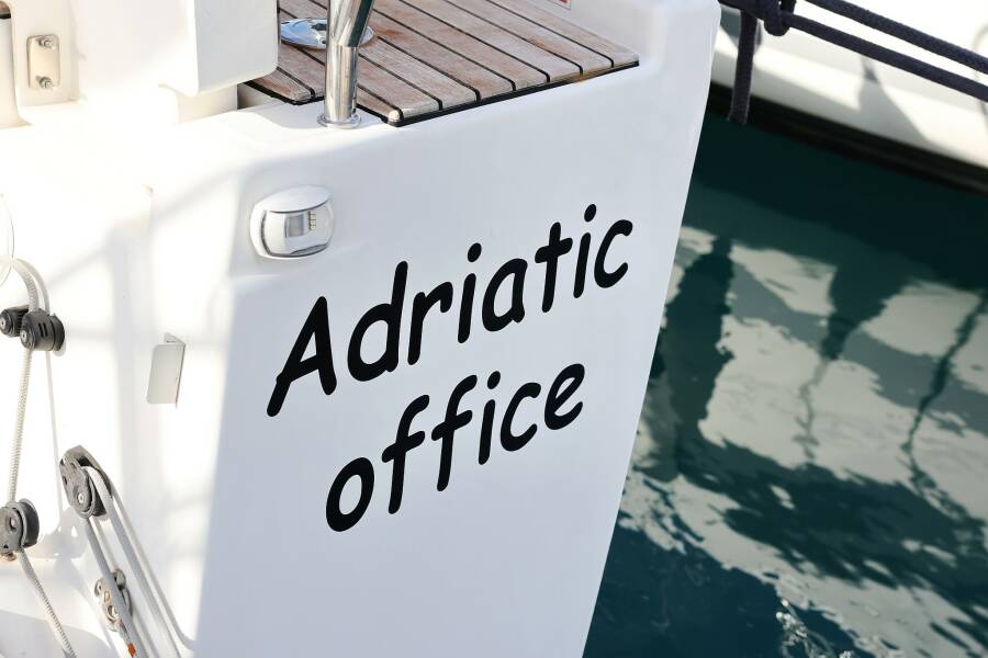 Dufour 430 GL Adriatic Office