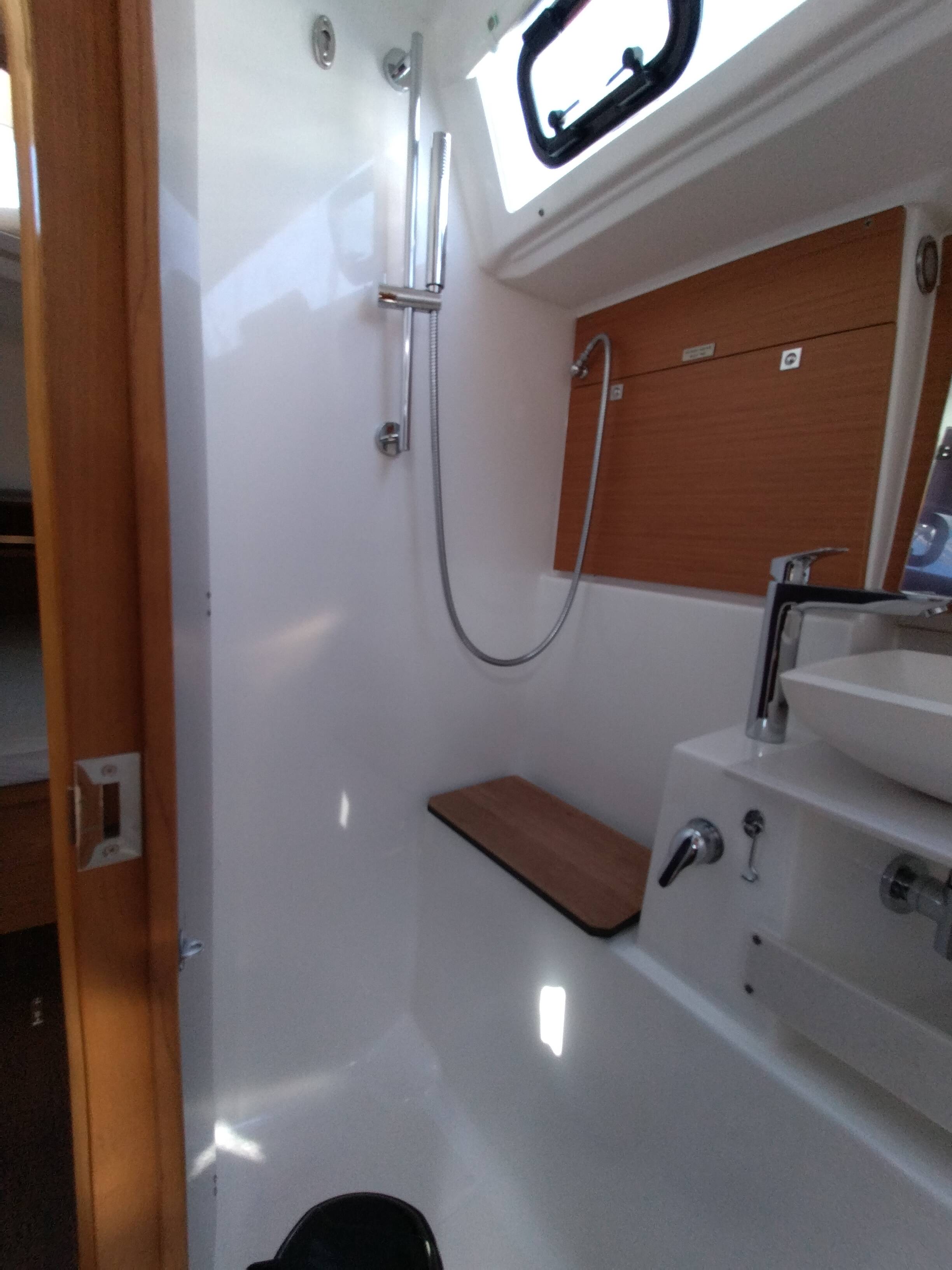 Dufour 430 Triumph