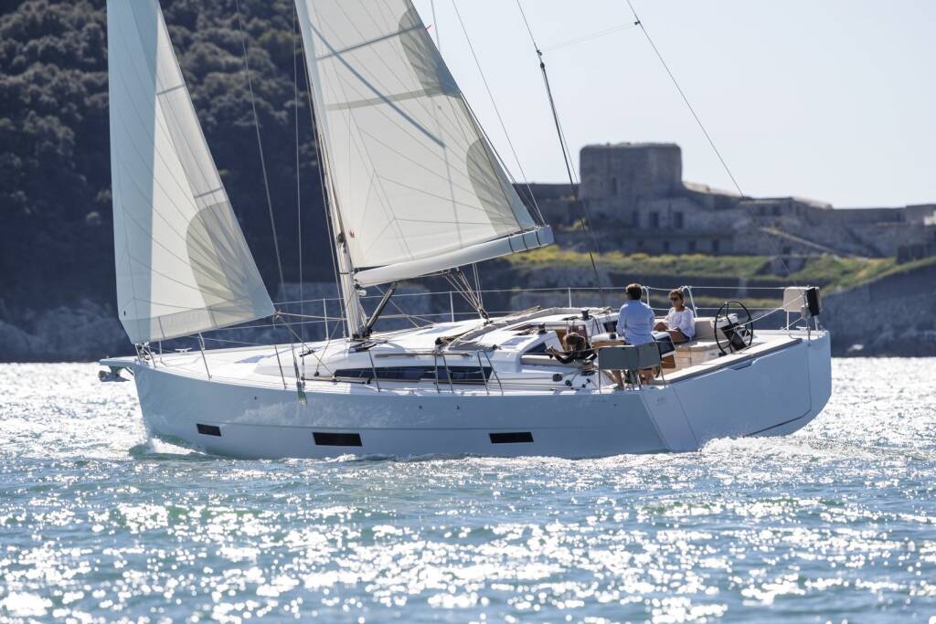 Dufour 430 GOSAILING