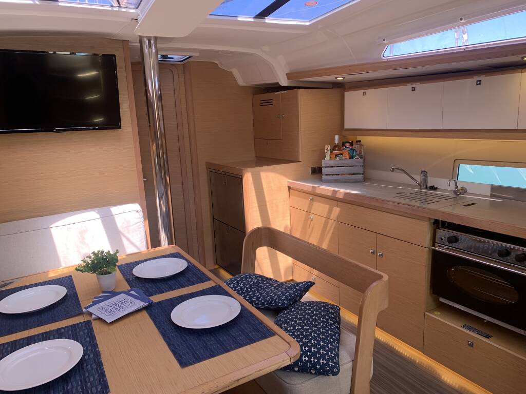Dufour 430 GOSAILING