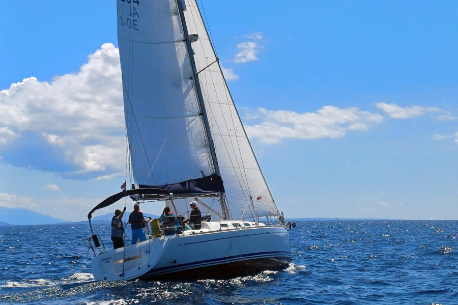 Dufour 44 Jonathan Pink