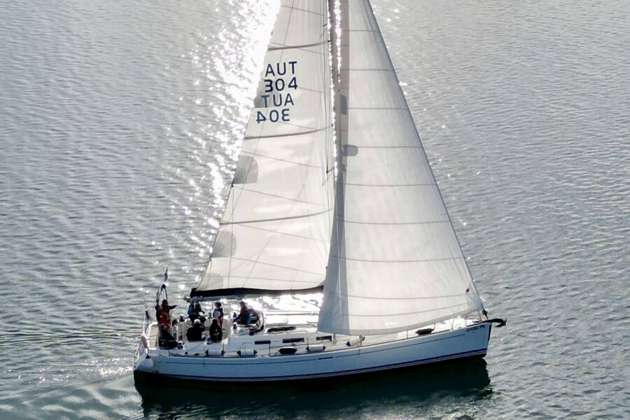 Dufour 44 Jonathan Pink