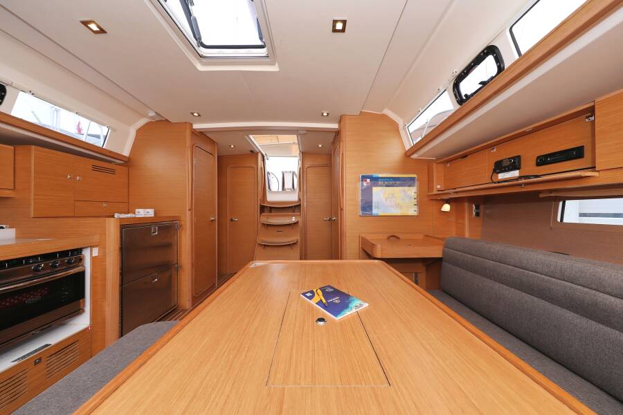 Dufour 460 GL Chuck