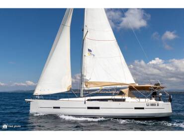 Dufour 460 GL Asia - Solar Panel