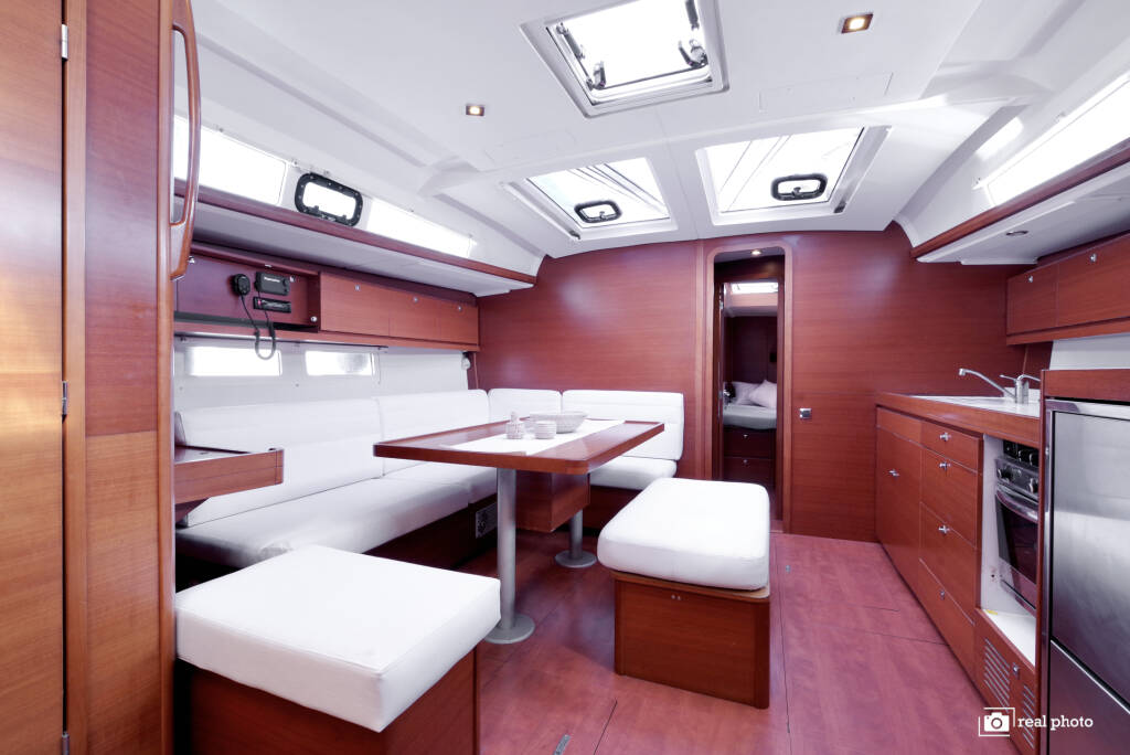 Dufour 460 GL Asia - Solar Panel