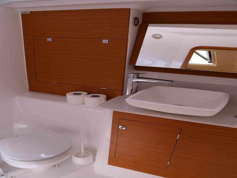 Dufour 460 Grand Large 4 cabin Sea  Hawk 