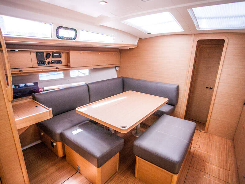 Dufour 460 Grand Large MADICKEN (new sails 2024., air condition)