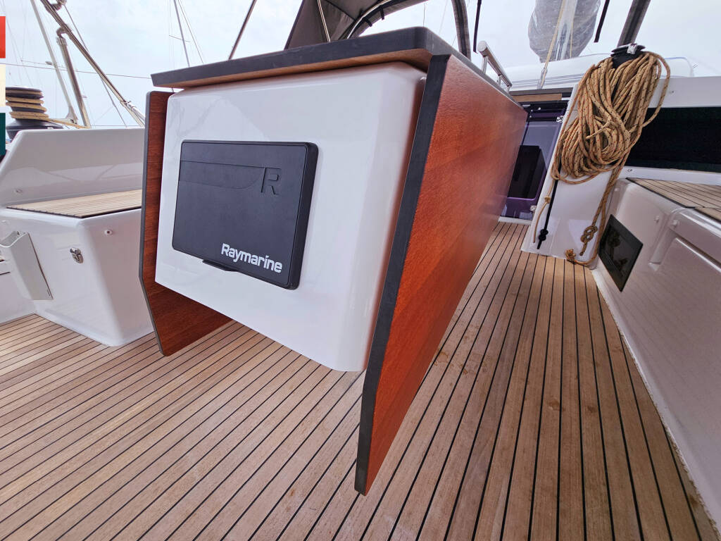 Dufour 470 Grand Large Sonata (A/C & gen)