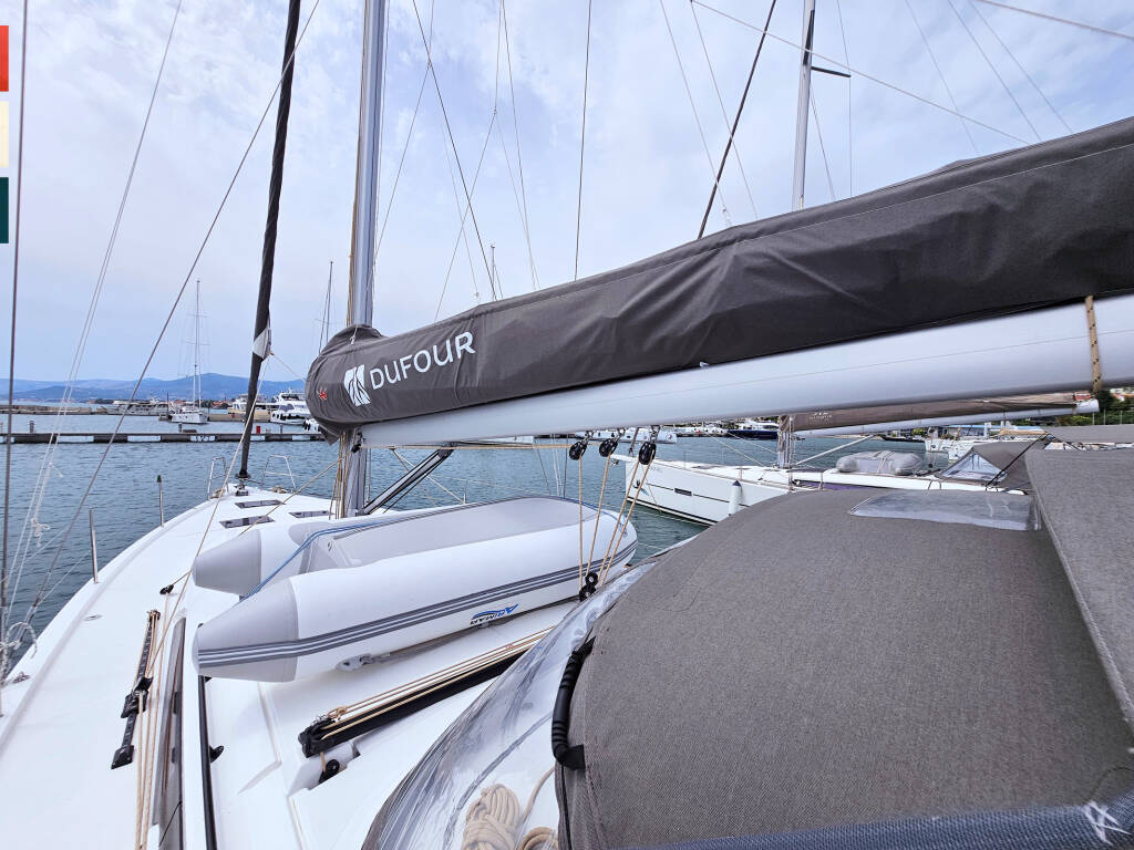 Dufour 470 Grand Large Sonata (A/C & gen)