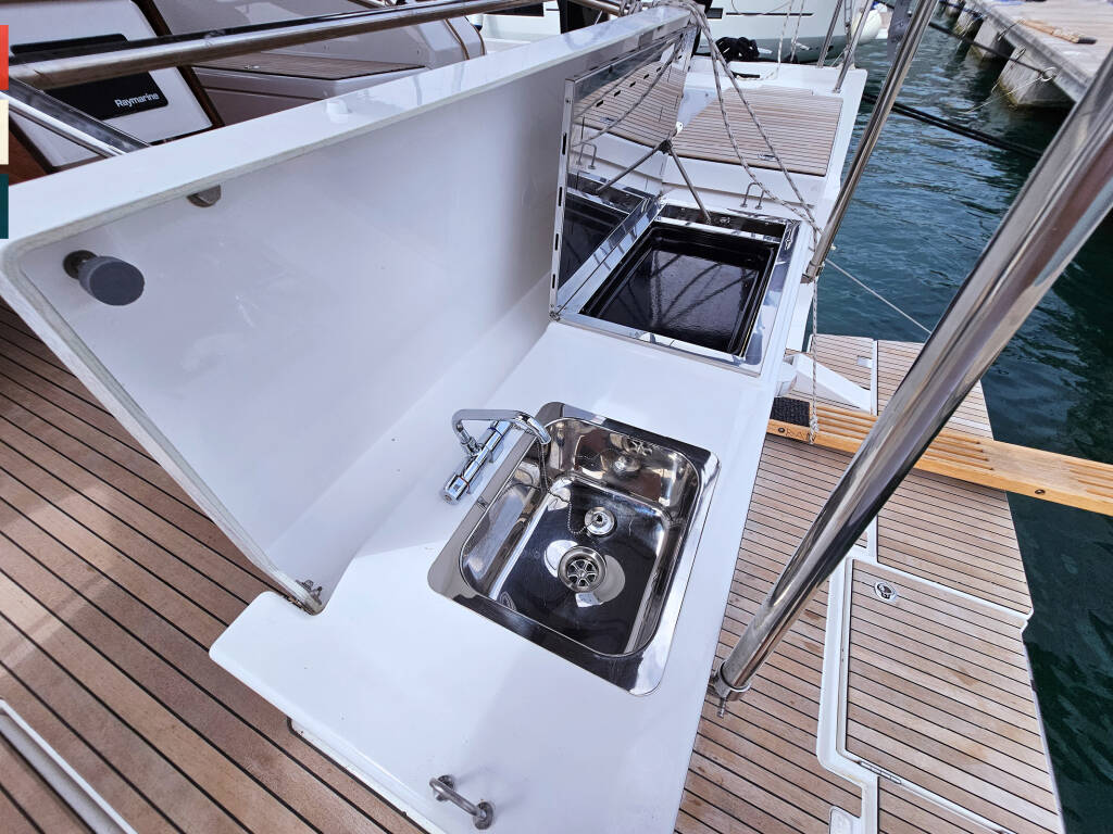Dufour 470 Grand Large Sonata (A/C & gen)