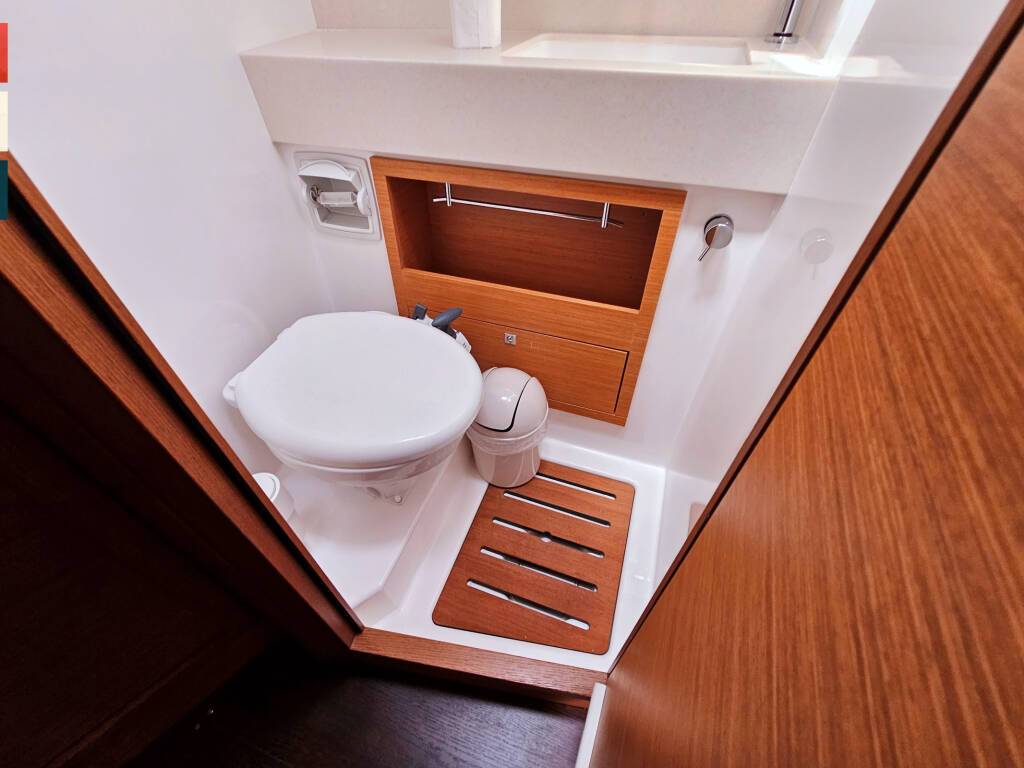 Dufour 470 Grand Large Sonata (A/C & gen)