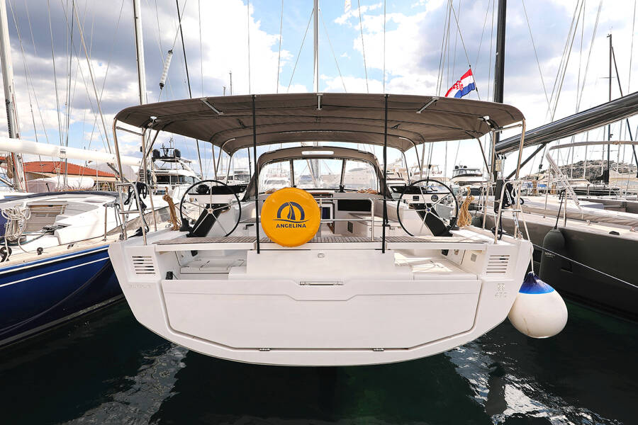 Dufour 470 • Shore Thing