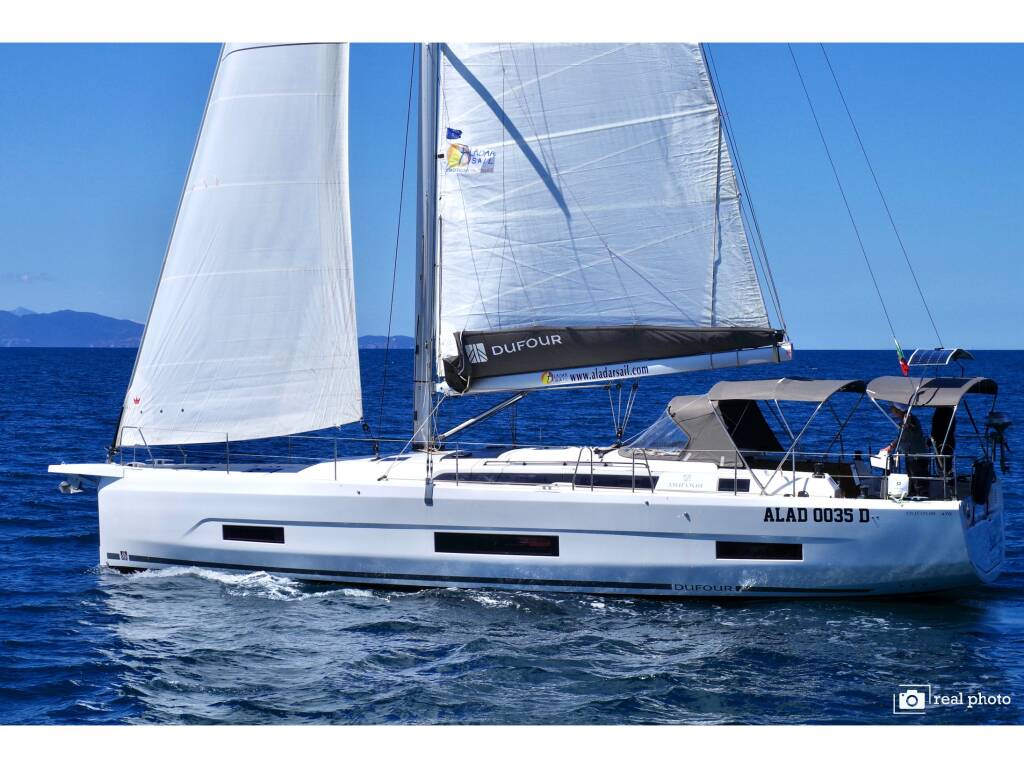Dufour 470 Lucia - Water maker, Solar Panel