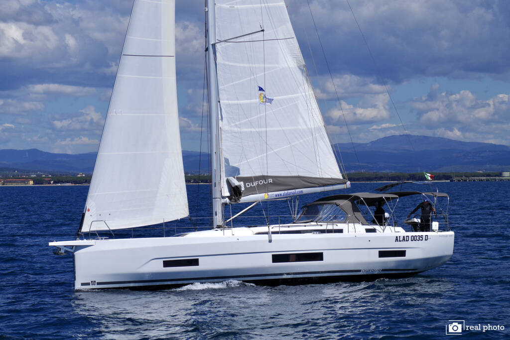 Dufour 470 Lucia - Water maker, Solar Panel