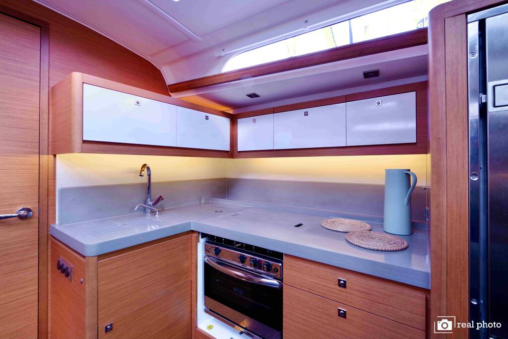 Dufour 470 Fortuna  - Water maker, Solar Panel