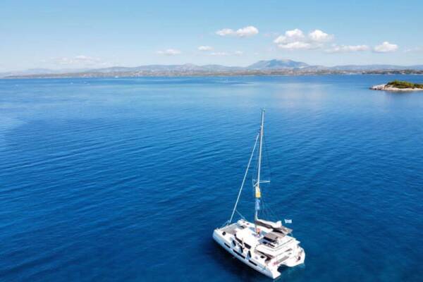 Dufour 48 Catamaran • My Blue Heaven