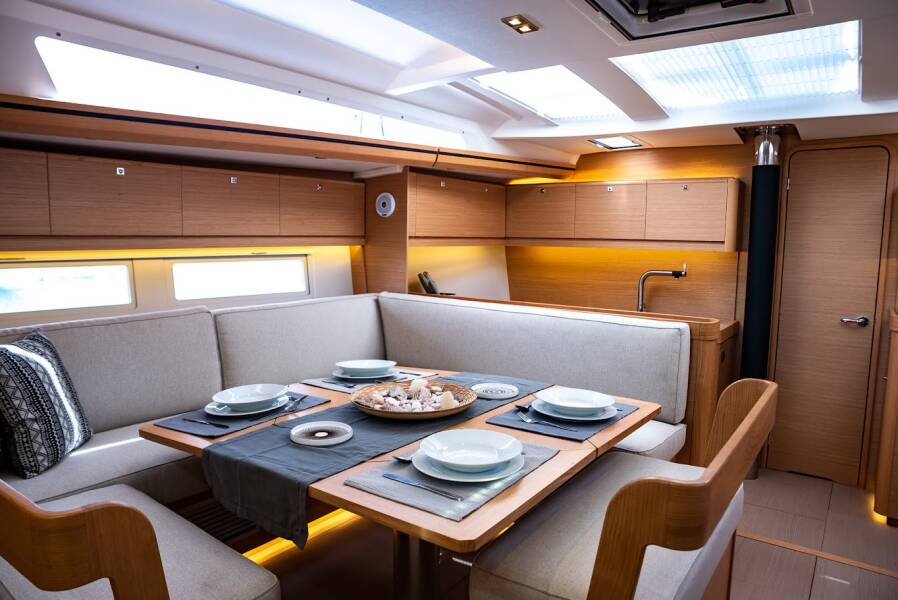 Dufour 520 GL Blue Moon
