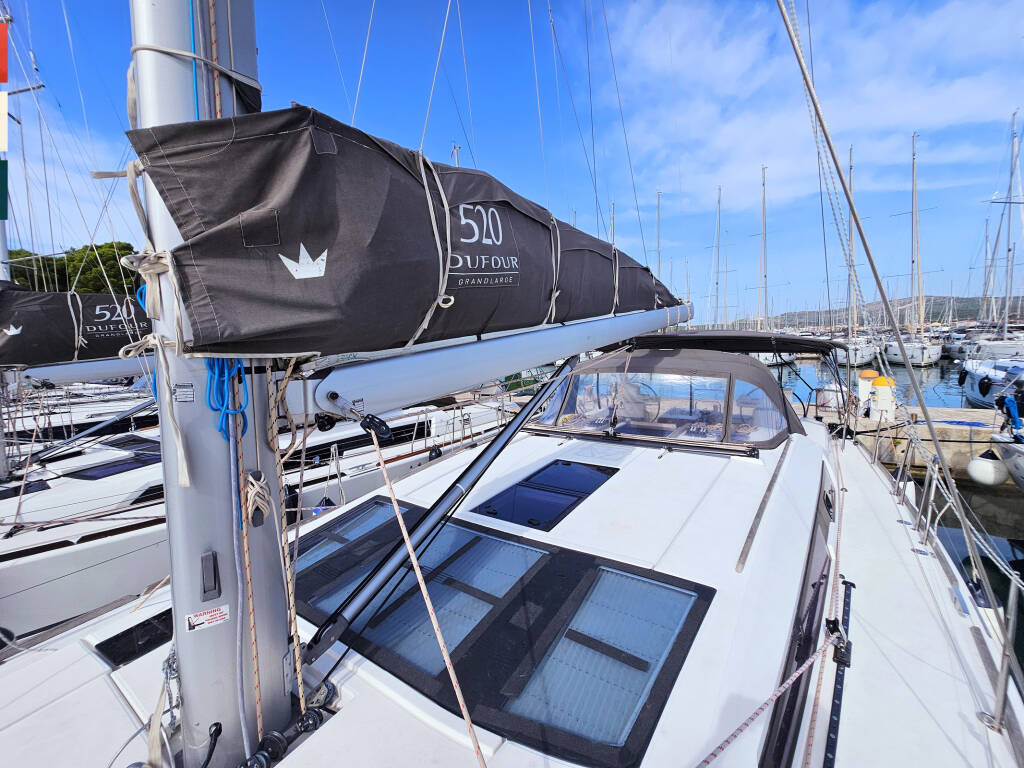 Dufour 520 Grand Large Maverick 