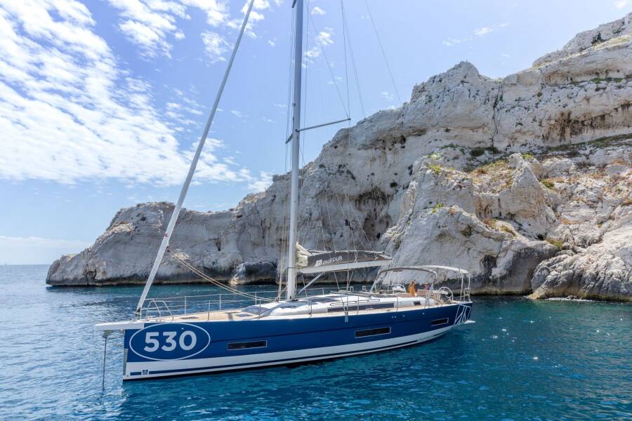 Dufour 530 Smart Electric • Y-JIREH