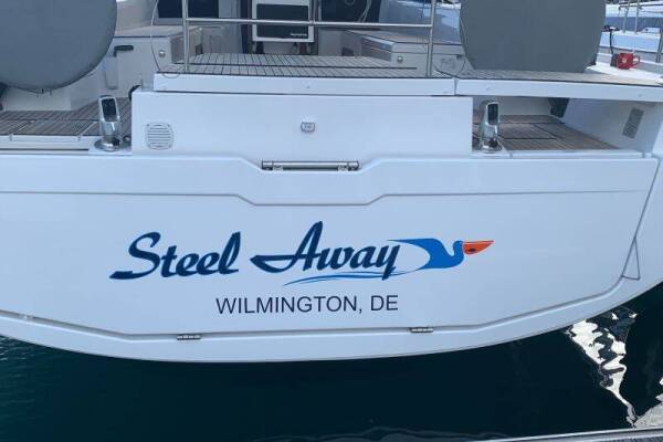 Dufour 530 • Steel Away