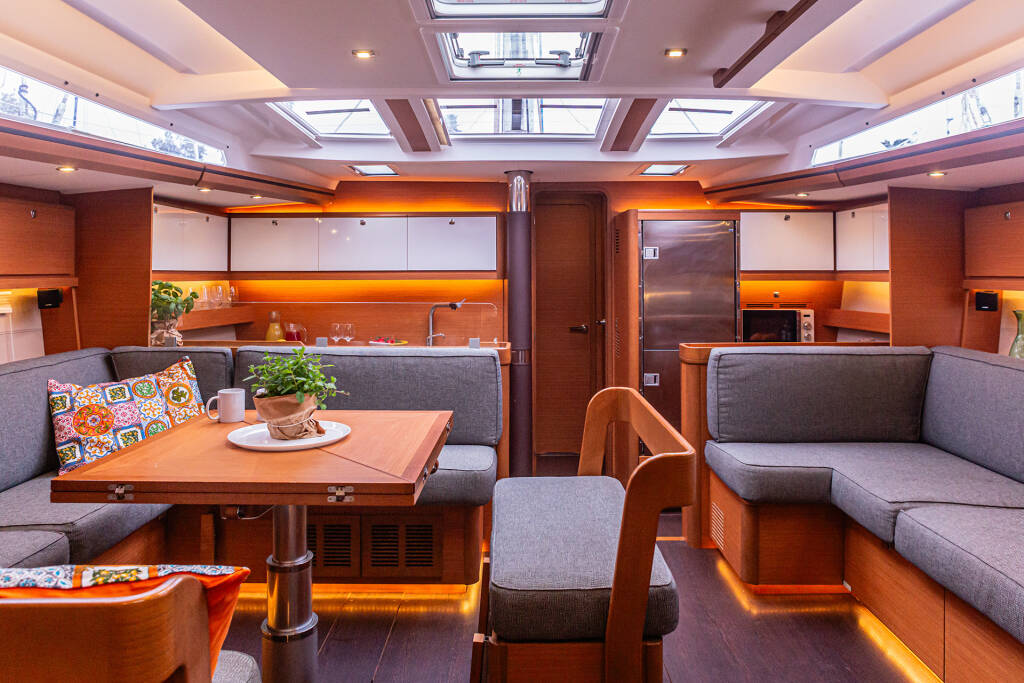 Dufour 56 Exclusive 250 L Euphoria  Planet