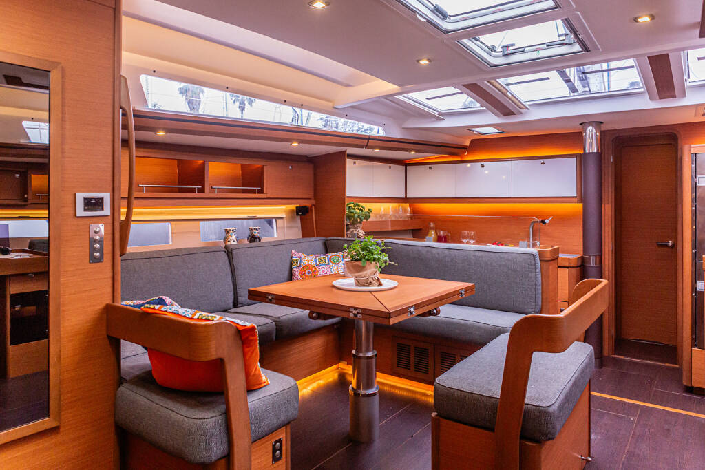 Dufour 56 Exclusive 250 L Euphoria  Planet