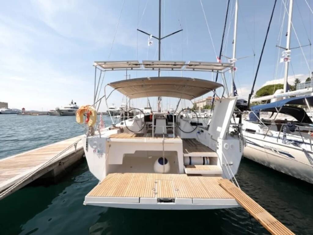 Dufour 560 • Captain Leo