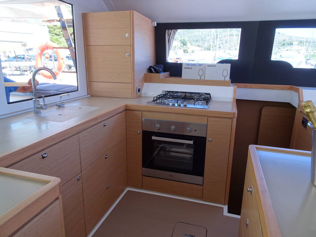 Dufour Catamaran 48 5c+5h Olga