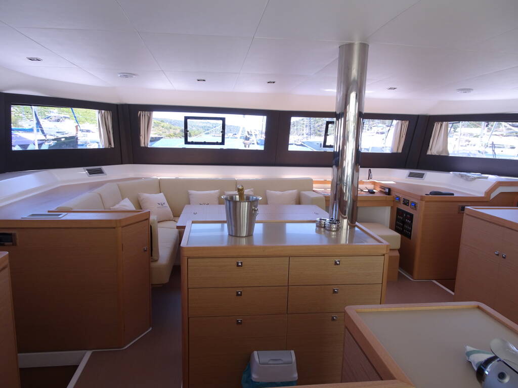 Dufour Catamaran 48 5c+5h Sonia