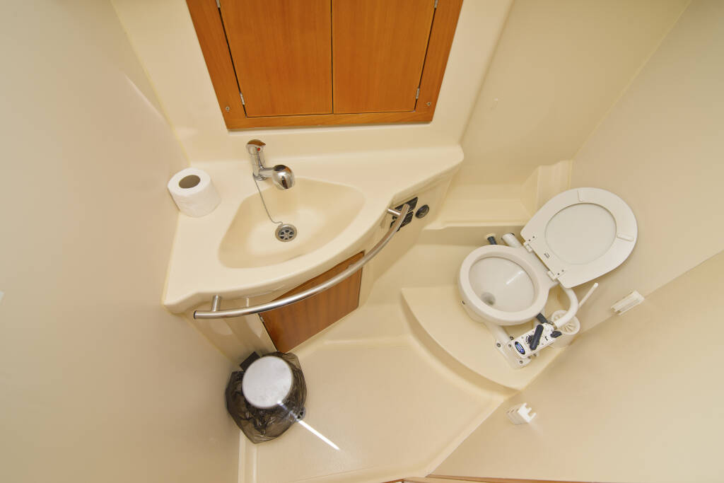 Elan 344 Impression Amazone