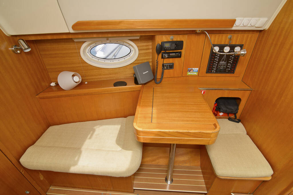 Elan 344 Impression Amazone